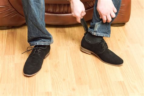 can i stretch suede shoes